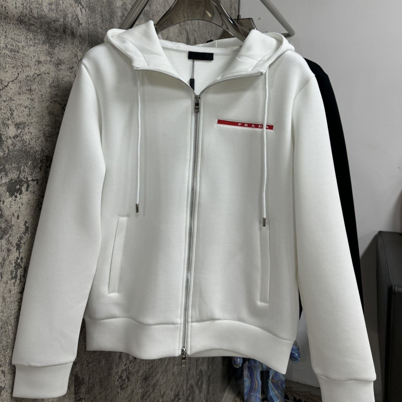 Pra*a outwear